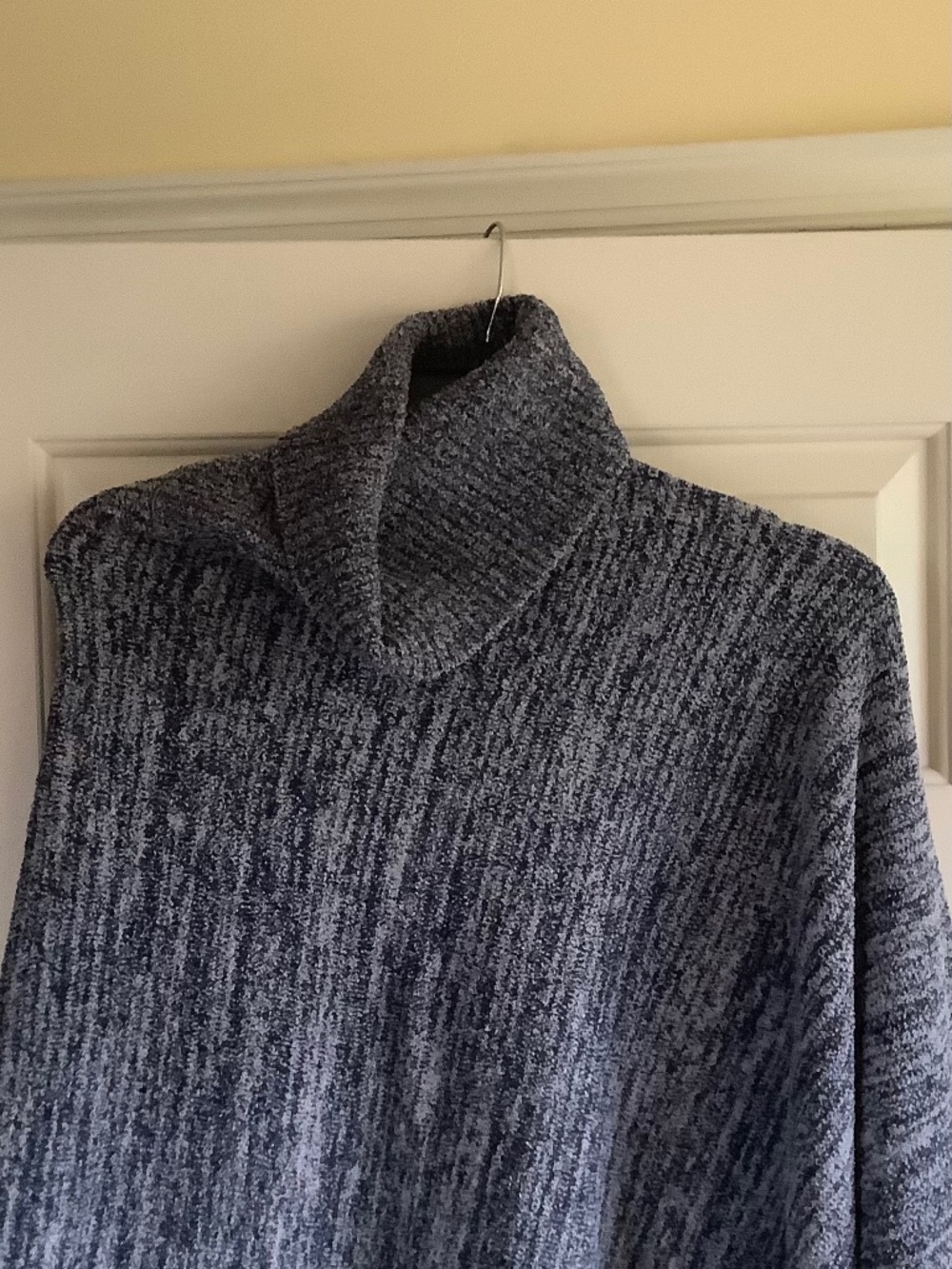 Barefoot Dreams CozyChic Point Dume Poncho Heather Indigo-Dove Gray OS - Picture 4 of 15